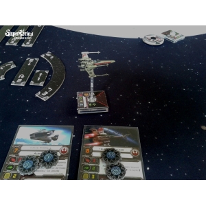 Figurki i mata do figurkowej gry bitewnej X-wing - szukaj w sklepie www.superserie.pl