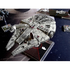 Figurka Millennium Falcon i mata do figurkowej gry bitewnej Star Wars X-wing - sklep www.superserie.pl